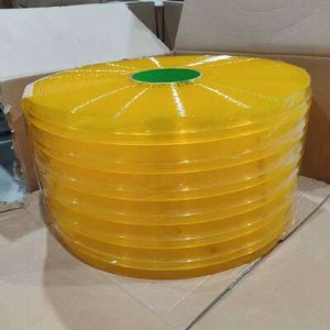 Rèm ngăn lạnh PVC màu vàng - RL04