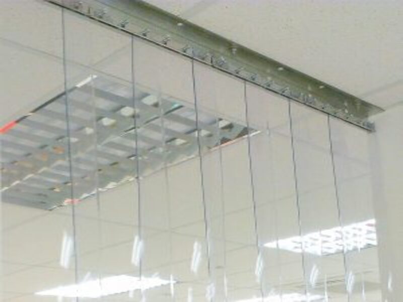 Rèm lạnh cửa hàng