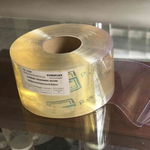 Rèm ngăn lạnh PVC màu vàng trong - RL02